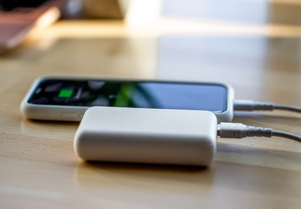 Cargadores Móvil <i class="rhicon rhi-arrow-circle-right floatright"></i>