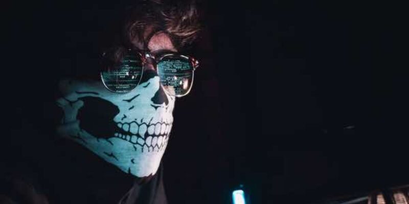 Las Redes WiFi Públicas son Peligrosas: Robo de Datos